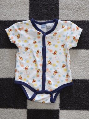 Disney White Short-Sleeve Winnie the Pooh One-Piece with Navy Trim